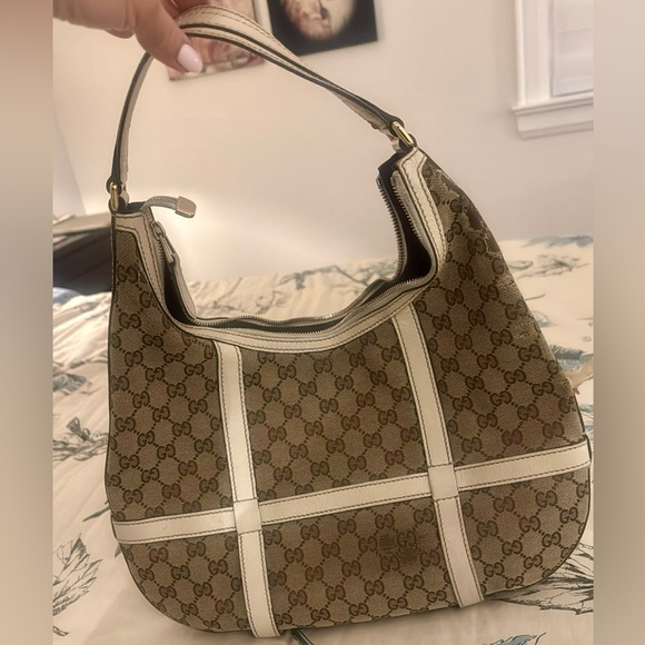 Gucci Classic Monogram with White GG Design Shoulder Bag - Picture 8 of 8